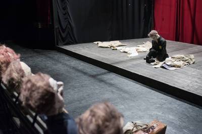 Jelenet az előadásból - © theater.hu - Ilovszky  Béla