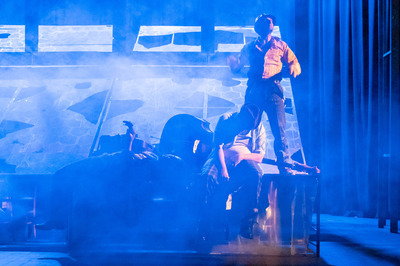 Jelenet az előadásból - © theater.hu - Ilovszky  Béla